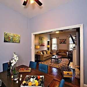 Downtown Oasis Bed & Breakfast