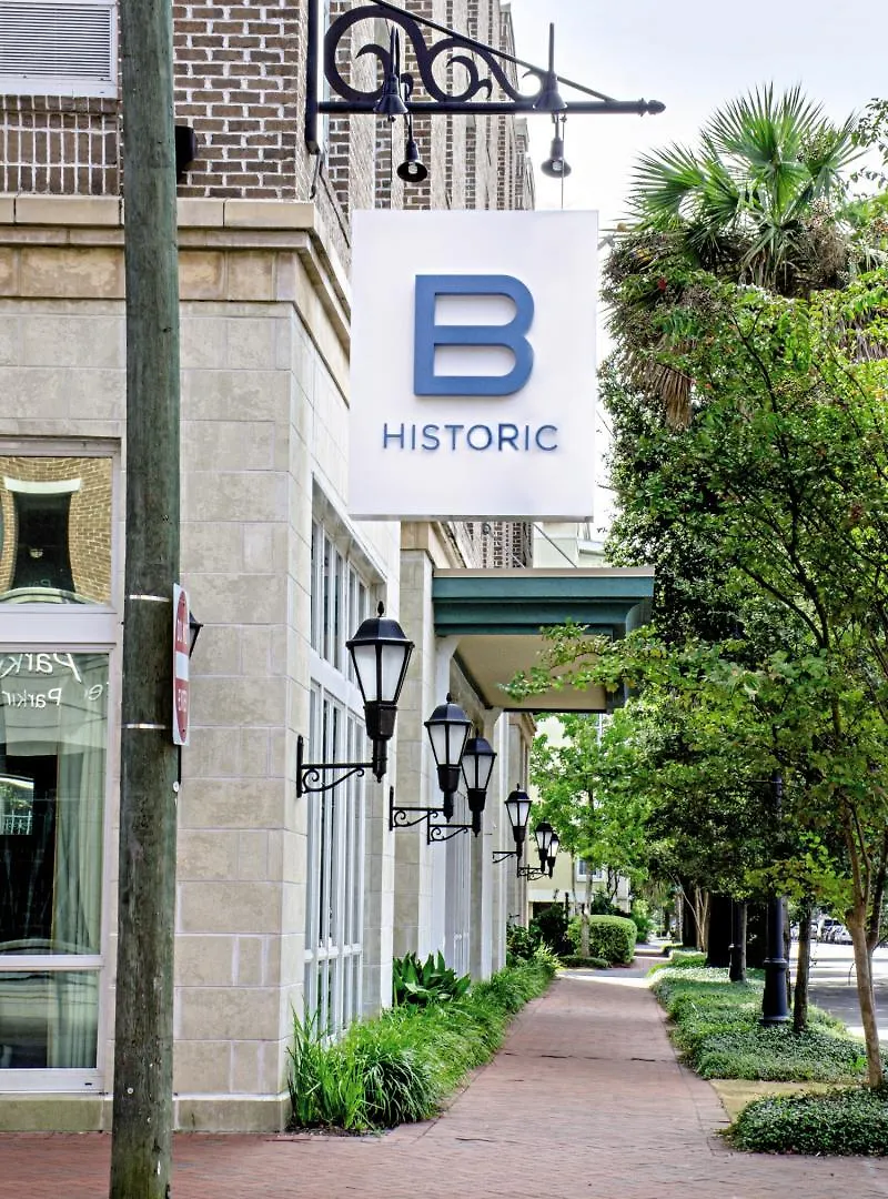 Tryp By Wyndham Savannah Hotel